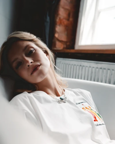 naszyjnik z pereł z wężem.webp